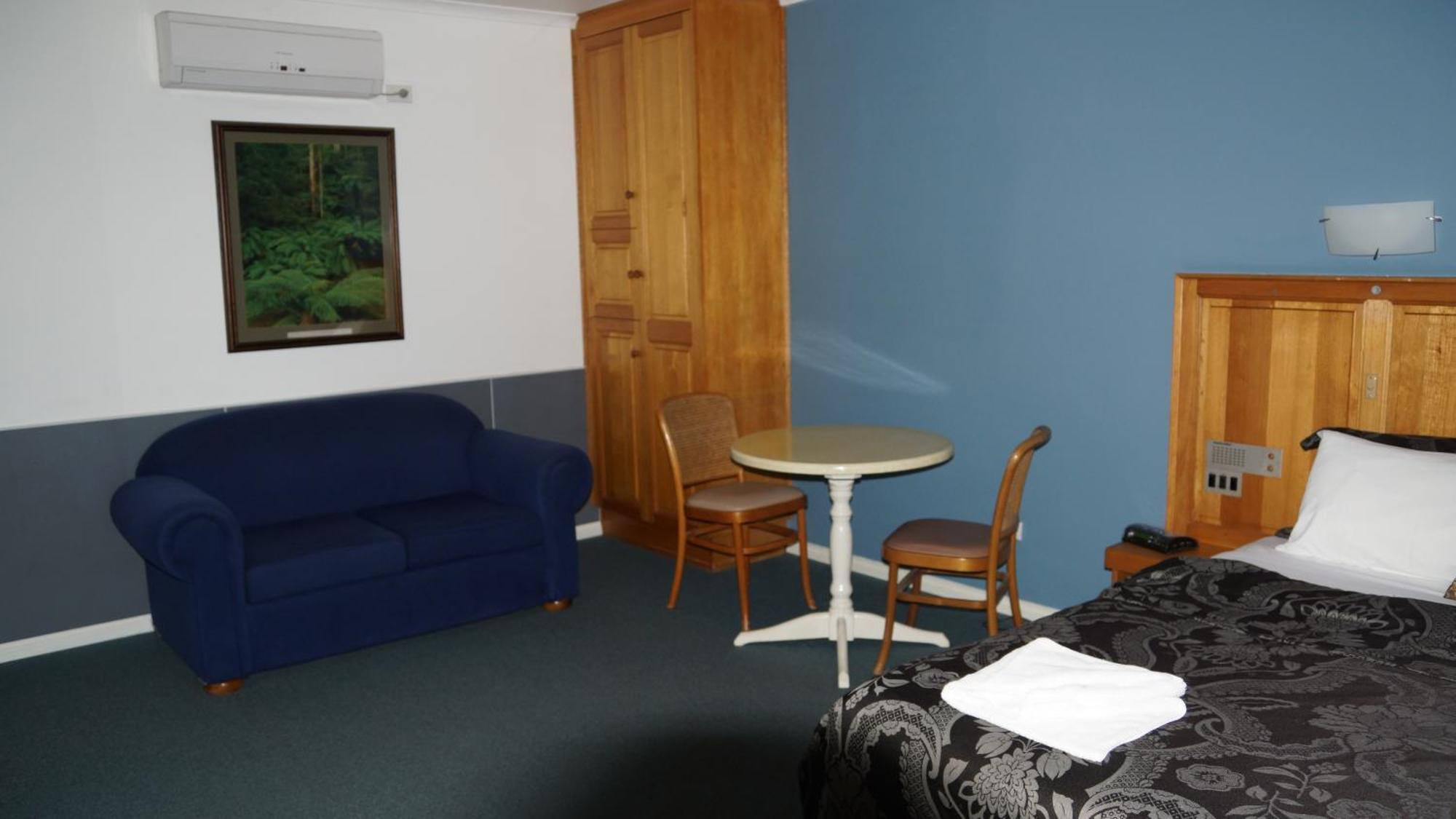 Golden Leaf Motel Myrtleford Room photo